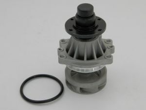 Waterpomp 3-5-7 OEM11510032679 - € 19,95